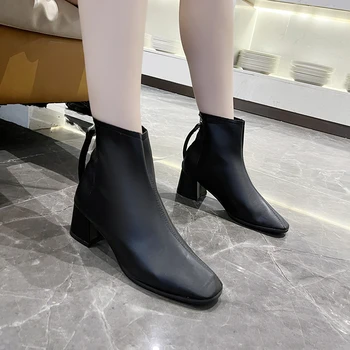 Дамски обувки 2023 г., Нови дамски ботуши с цип, Есенна однотонная обувки с квадратни пръсти, Дамски модни обувки на кратък бочкообразном масивна токчета Голям размер