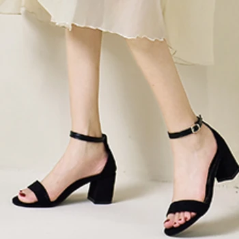 Нови Велурени Сандали на висок квадратен ток в римски стил с отворени пръсти; Дамски летни обувки; Модерен, Палав женски обувки с каишка и катарама; Дамски обувки;
